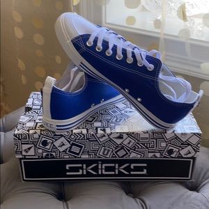 NWOT Duke Blue Devils NCAA unisex Sports Sneakers